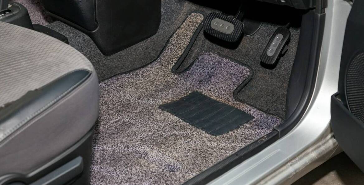 Jakie listwy progowe będą najlepsze do samochodu Toyota Corolla?