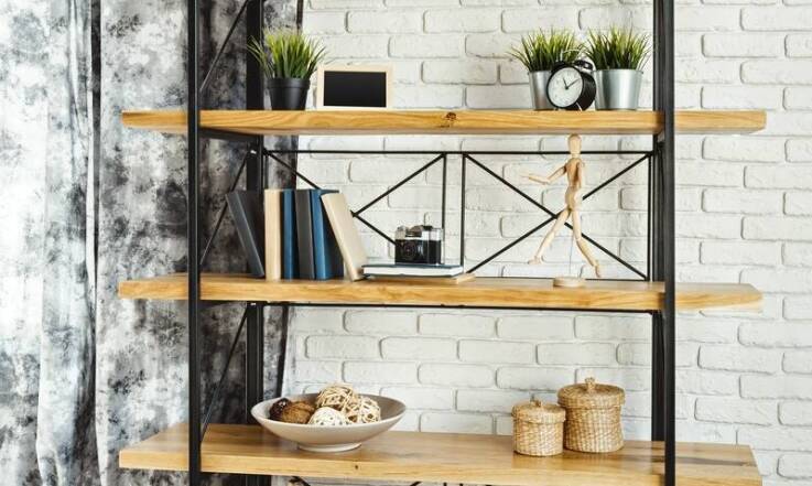 Regały, łóżka i konsole - meble, które sprawdzą się w każdym pomieszczeniu