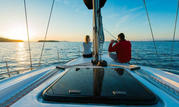 Serwis na szlaku: jakie usługi oferuje profesjonalna firma czarterowa?