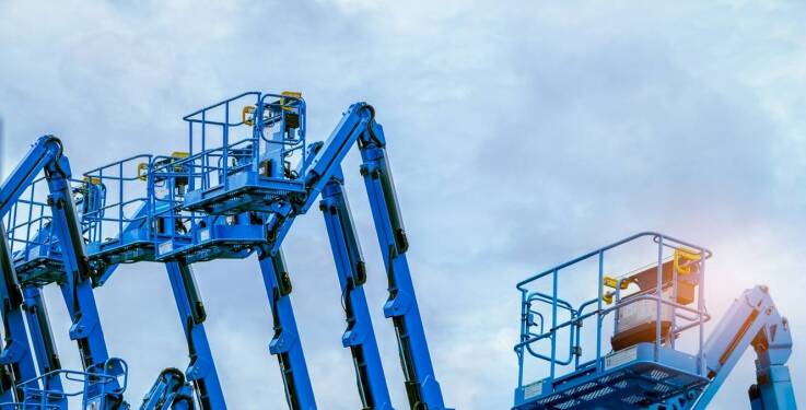 Odpowiedzialność producenta za jakość urządzeń do prac na wysokościach