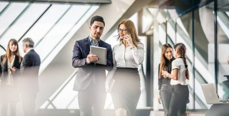 Jakie są zalety outsourcingu zarządzania stroną internetową?