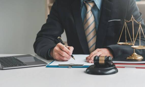 Jak adwokat ds. prawa budowlanego może pomóc w Twoim projekcie?