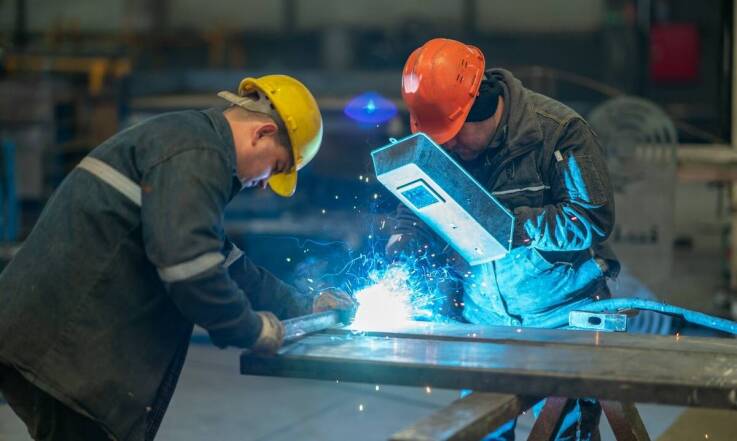 Jak producent konstrukcji stalowych zapewnia jakość swoich produktów?