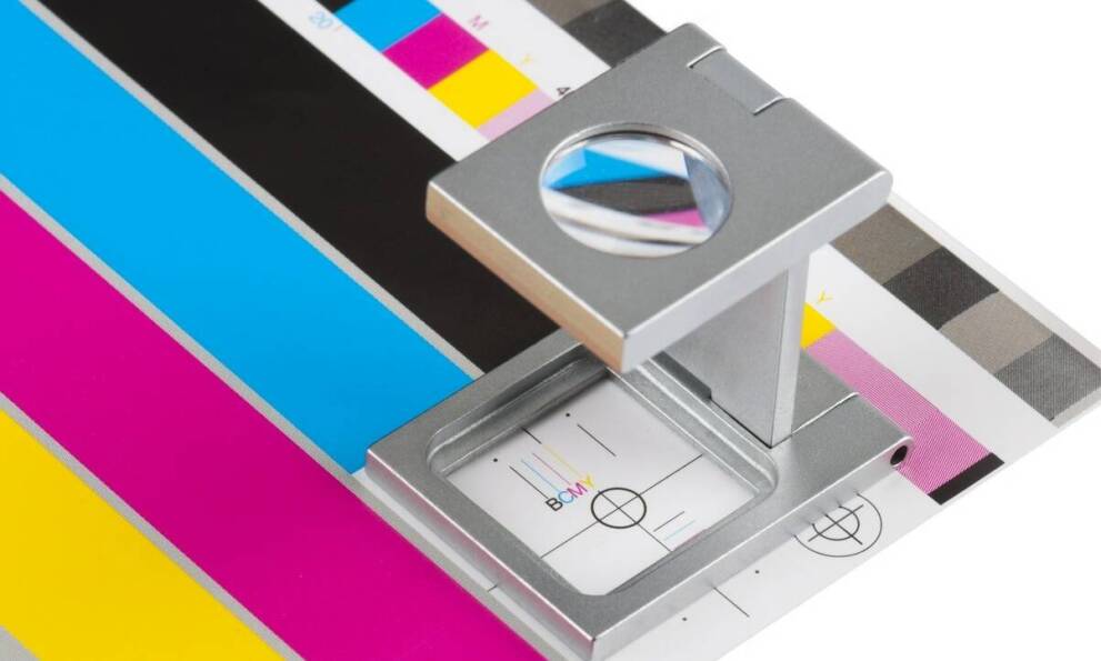 Druk na nietypowych materiałach: jakie są możliwości i zastosowania