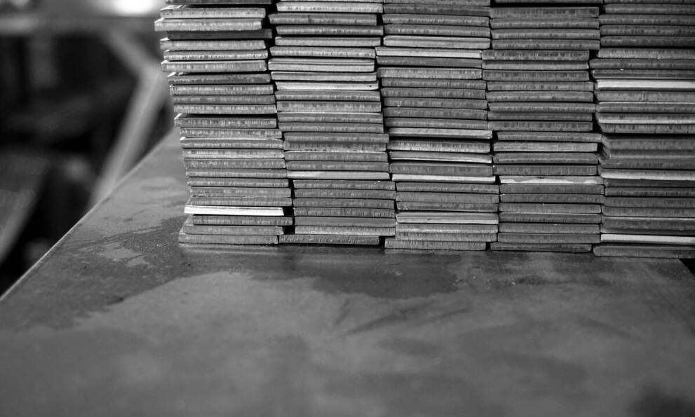 Blacha sprężynowa 3mm - idealny wybór dla producentów części maszyn budowlanych