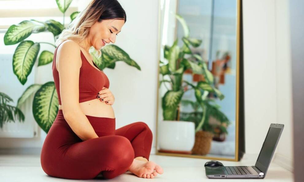 Sesje brzuszkowe - dlaczego warto zainwestować w profesjonalne zdjęcia ciążowe?