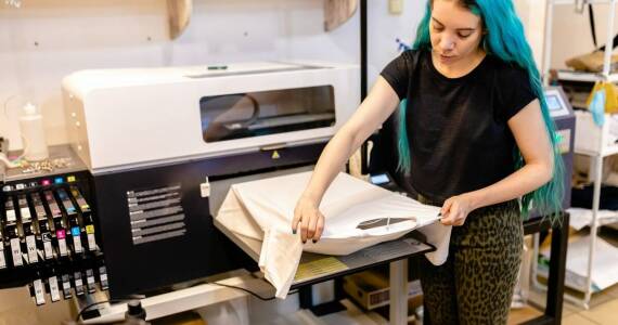 Jak powstają oryginalne opakowania z nadrukiem?