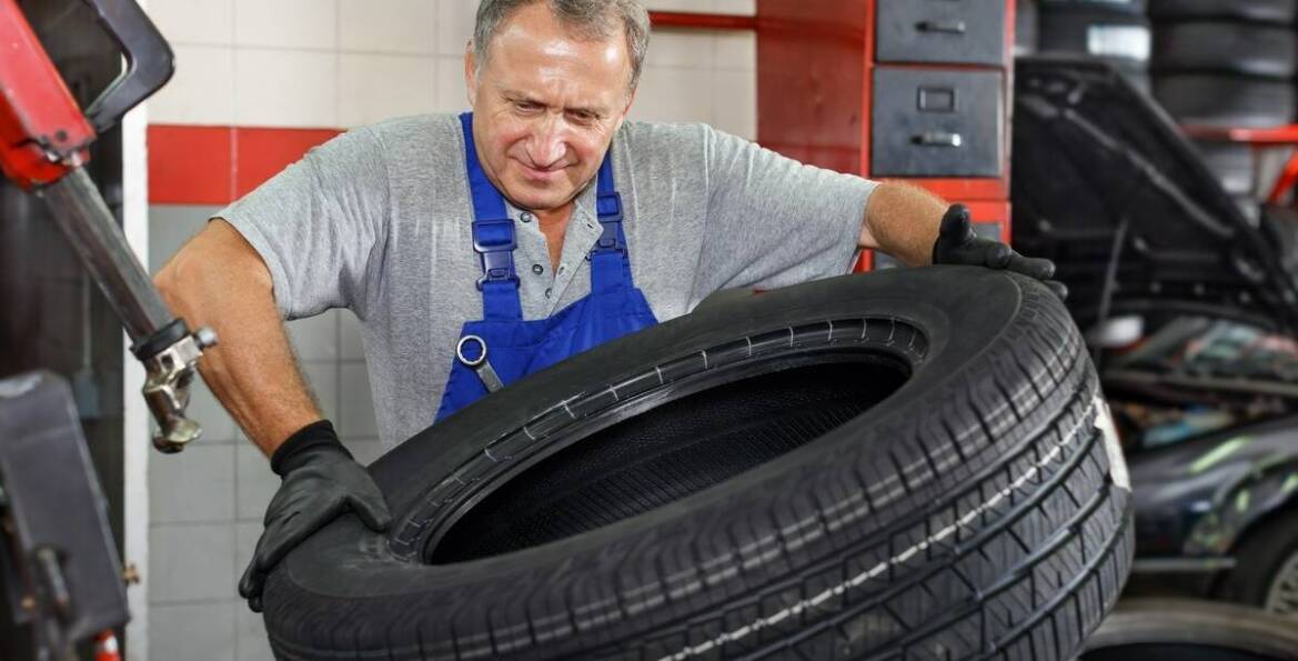 Jakie są różnice między naprawą opon letnich a zimowych? Poradnik od specjalistów z wulkanizacji