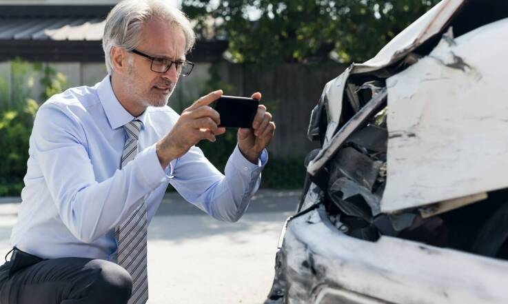 Odszkodowania za wypadki komunikacyjne a zadośćuczynienie – jakie są różnice?