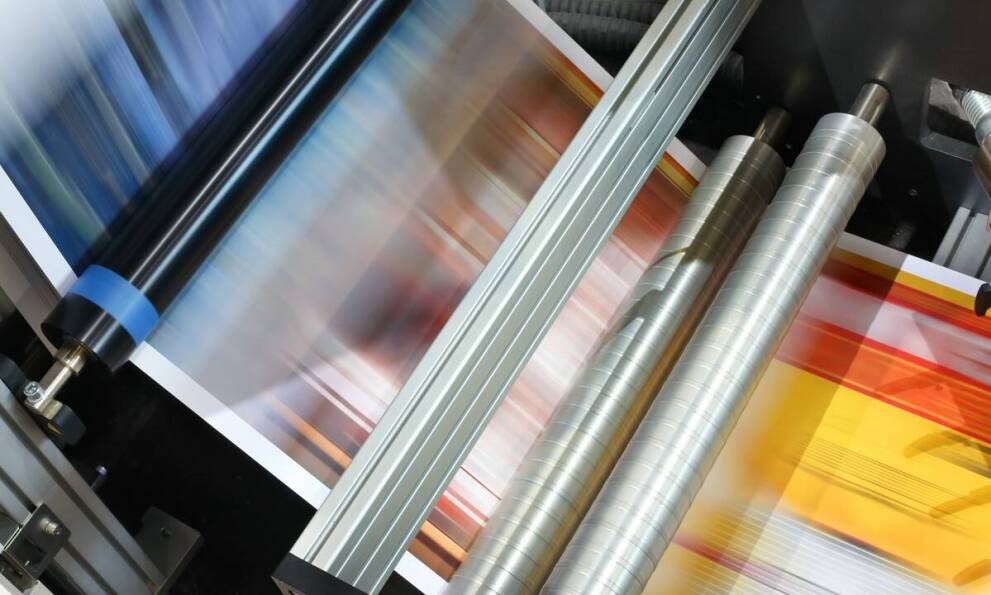 Nowoczesne urządzenia offsetowe: gwarancja szybkości, jakości i precyzji druku