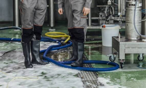 Jakie są kluczowe aspekty serwisowania biologicznych oczyszczalni ścieków?