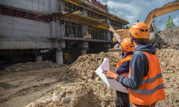 Czas realizacji usług wyburzeniowych: jak planować harmonogram prac?