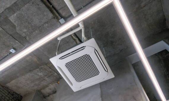 Sufity napinane w centrach handlowych - atrakcyjność przestrzeni dla klientów