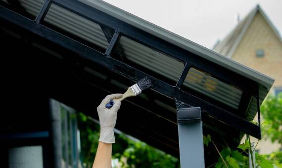 Wpływ warunków atmosferycznych na proces malowania dachówki betonowej