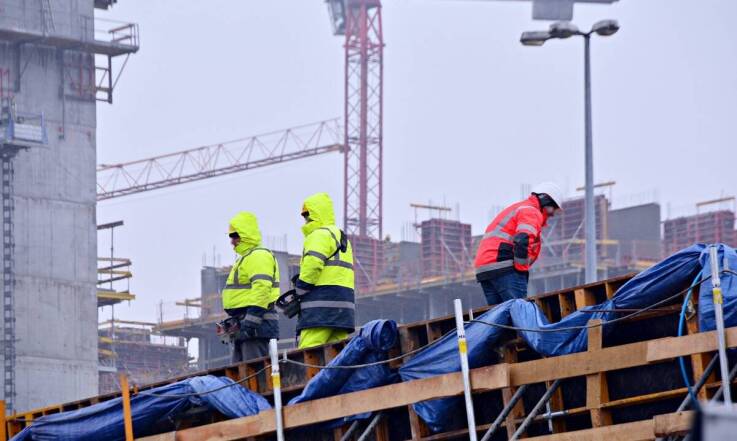 Elementy odblaskowe w bezrękawnikach męskich - klucz do bezpieczeństwa w pracy