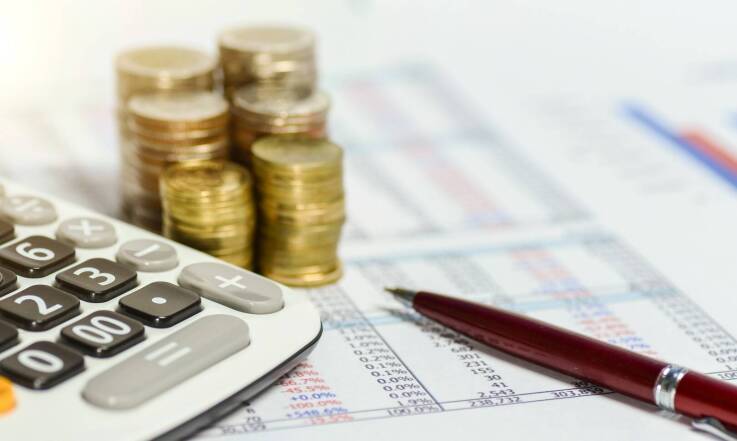 Skuteczne metody jak zarządzać finansami w niepewnych czasach