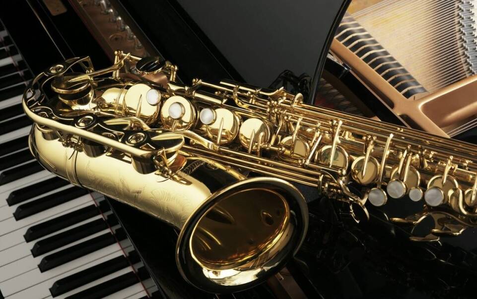 Co powinno znaleźć się w zestawie startowym dla nowych właścicieli saksofonu?