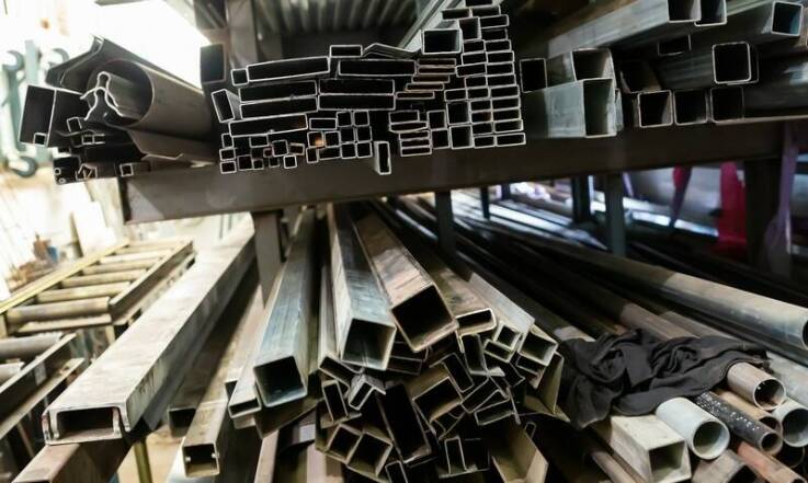 Jakie są najważniejsze cechy stali węglowej oferowanej przez hurtownie?