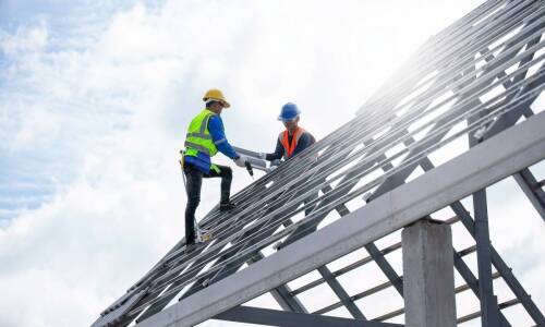 Skuteczny montaż i demontaż konstrukcji na wysokościach zleć specjalistom