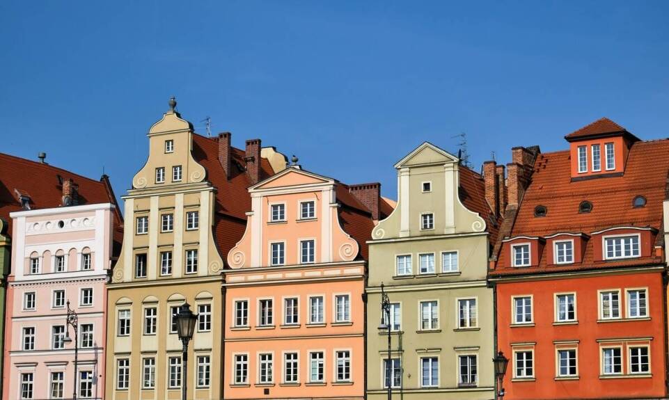 Jakie symbole Wrocławia warto mieć na swoich gadżetach i ubraniach?