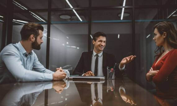 Mediacja w sprawach alimentacyjnych: czy warto skorzystać z usług adwokata podczas mediacji?