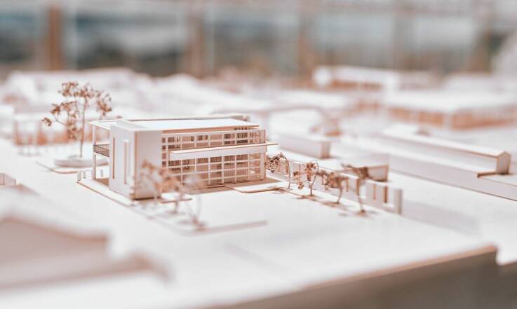 Tworzenie unikalnych wystaw muzealnych: jak przyciągnąć uwagę zwiedzających?