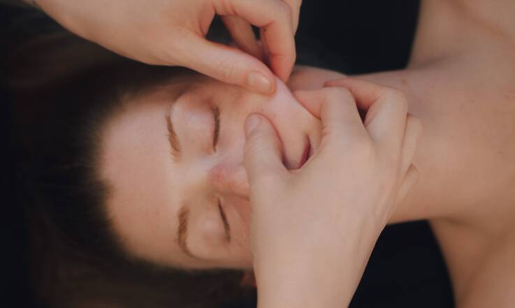 Japoński sposób na lifting twarzy i naturalne odmłodzenie - Masaż Kobido