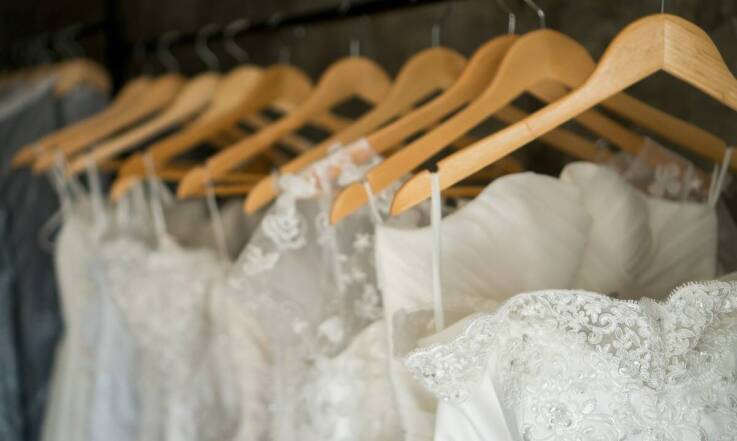 Sukienki wieczorowe - jak stworzyć wyjątkową ofertę dla wymagających klientek?