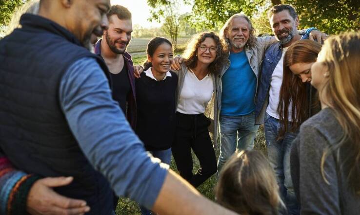 Jakie korzyści płyną z uczestnictwa w lidze męskiej w Pruszkowie?