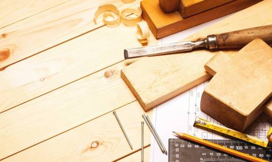 Jakie są zalety korzystania z łat i kontrłat z tartaku Goleniów?