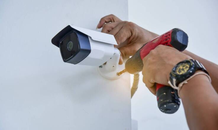 Instalacja monitoringu CCTV – krok po kroku do bezpieczniejszego obiektu