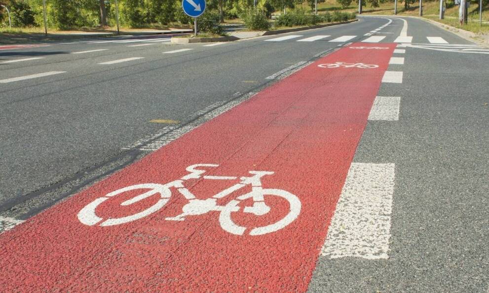 Oznakowania odblaskowe dla naczep - dlaczego są niezbędne?