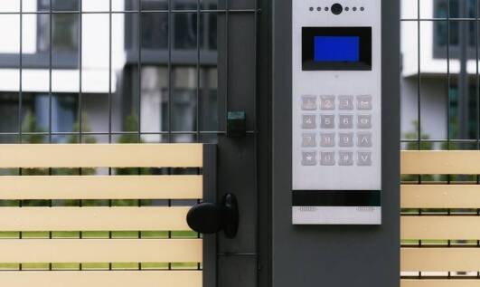 Kluczowe elementy skutecznego systemu ssp w hotelach i galeriach handlowych