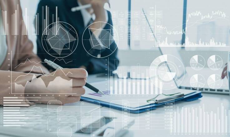 Jakie zmiany przynosi wdrożenie norm ISO dla procesów produkcyjnych w firmie?