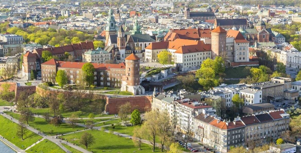 Luksusowy katamaran w Krakowie: wyjątkowe doświadczenie dla turystów