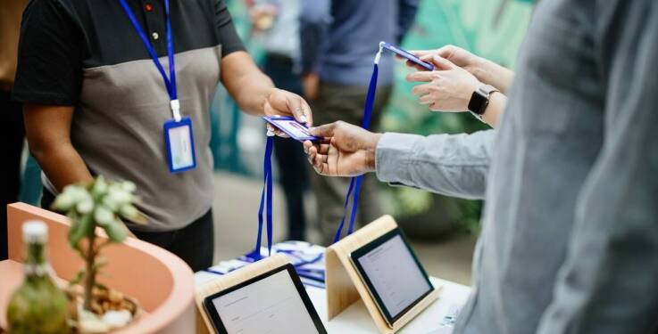 Jakie są kluczowe różnice między szkoleniem Cisco CCNA a CCNP?