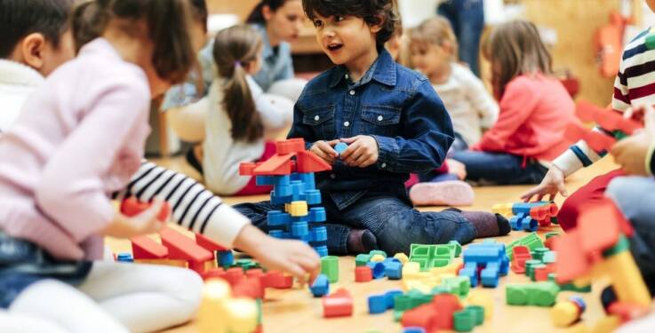 Jak pedagogika Marii Montessori wpływa na rozwój dzieci w Przedszkolu prywatnym Piaseczno?