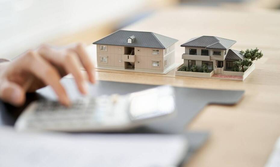 Dlaczego warto inwestować w domy szeregowe w popularnych regionach turystycznych Hiszpanii?