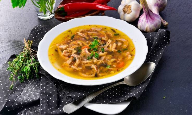 Najlepsze polskie zupy, które serwujemy w hotelu 1234 Toruń