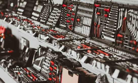 Zastosowanie tablic narzędziowych Kistenberg w warsztatach DIY – inspiracje i pomysły!