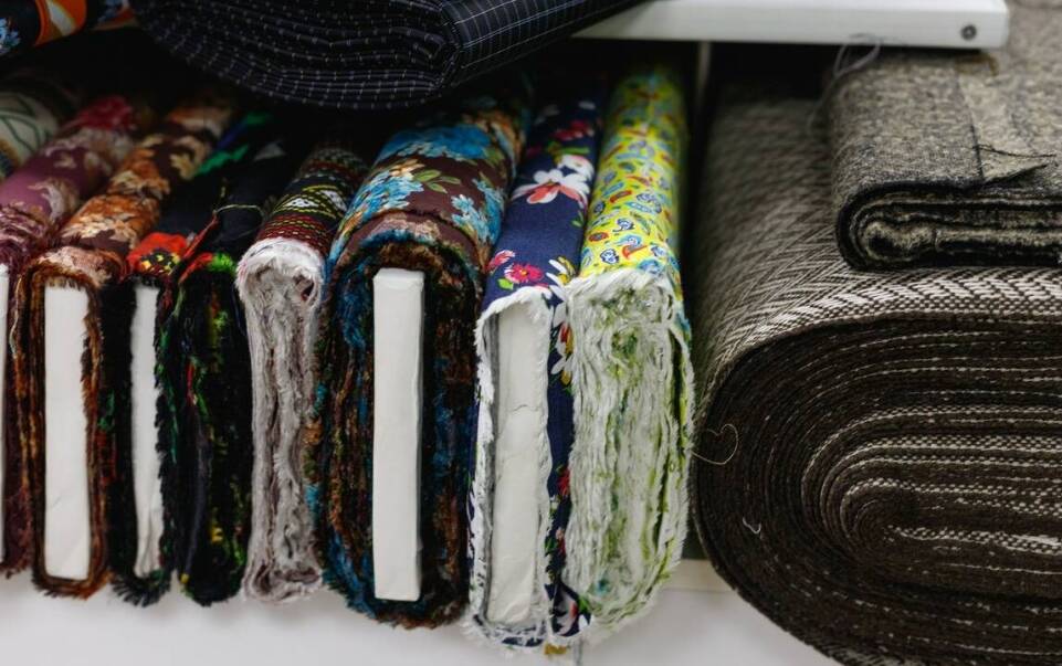 Jakie materiały są najczęściej wykorzystywane do produkcji lamówek?