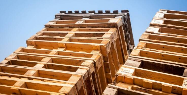 Dlaczego warto skorzystać z usług skupu palet w Chorzowie?