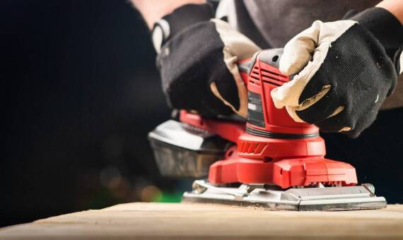 Poradnik: Jak dobrać odpowiednie materiały szlifujące do maszyn stolarskich?