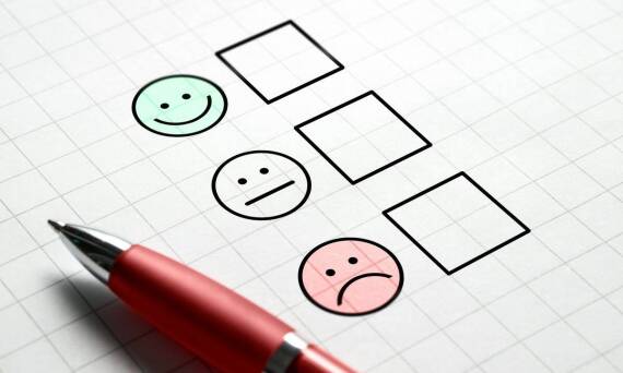 Jak oceny klientów wpływają na jakość usług świadczonych przez komorników?