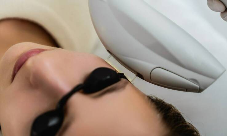 Jakie efekty można osiągnąć dzięki serii zabiegów laserowych CO2?