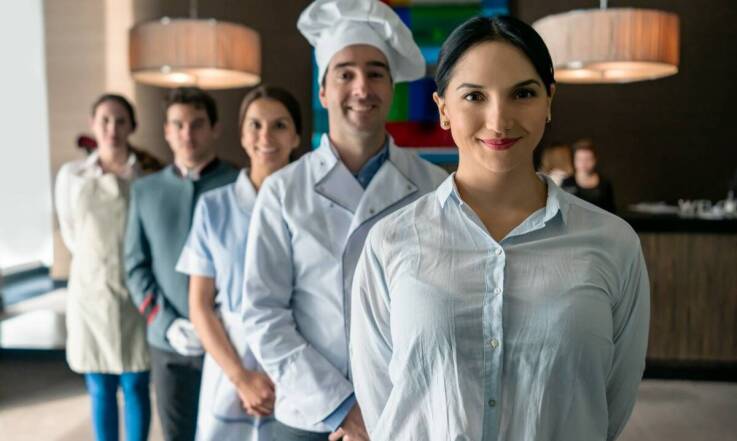 Jakie są najważniejsze aspekty dotyczące zatrudniania cudzoziemców przez agencje pracy?