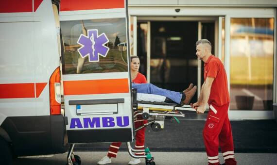 Jakie są korzyści z profesjonalnego transportu medycznego dla pacjentów w Krakowie?