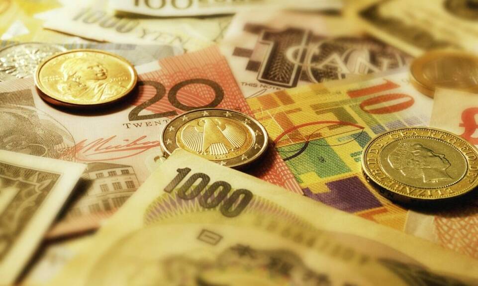Dlaczego warto znać aktualne kursy walut przed wizytą w kantorze?