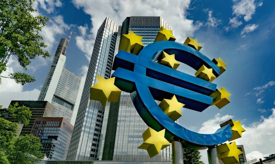Flaga europejska a przepisy dotyczące znaków zakazu – co warto wiedzieć?