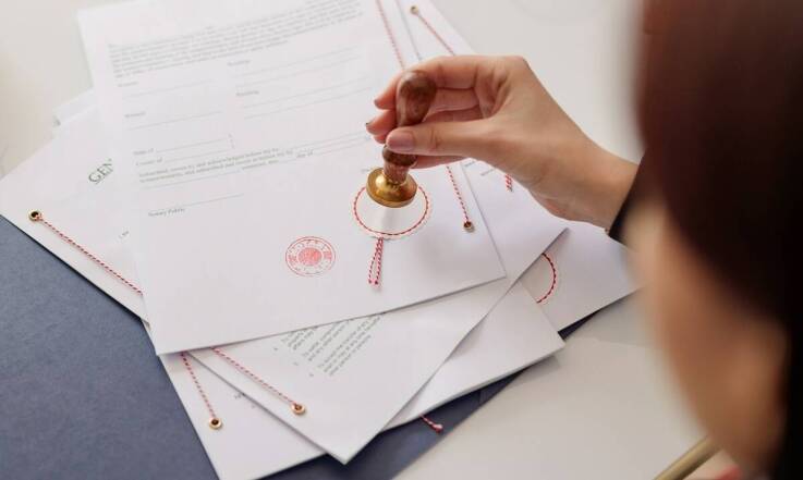 Jakie aspekty prawne należy rozważyć przy spadku po bliskiej osobie?